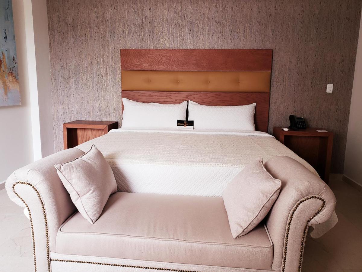 Hotel Plaza Allende Торреон Экстерьер фото